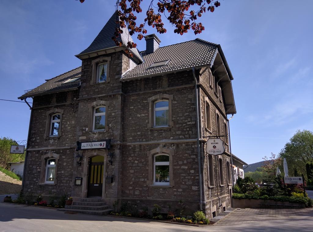 Hotel Zur-Borke Neuenrade Exteriör bild