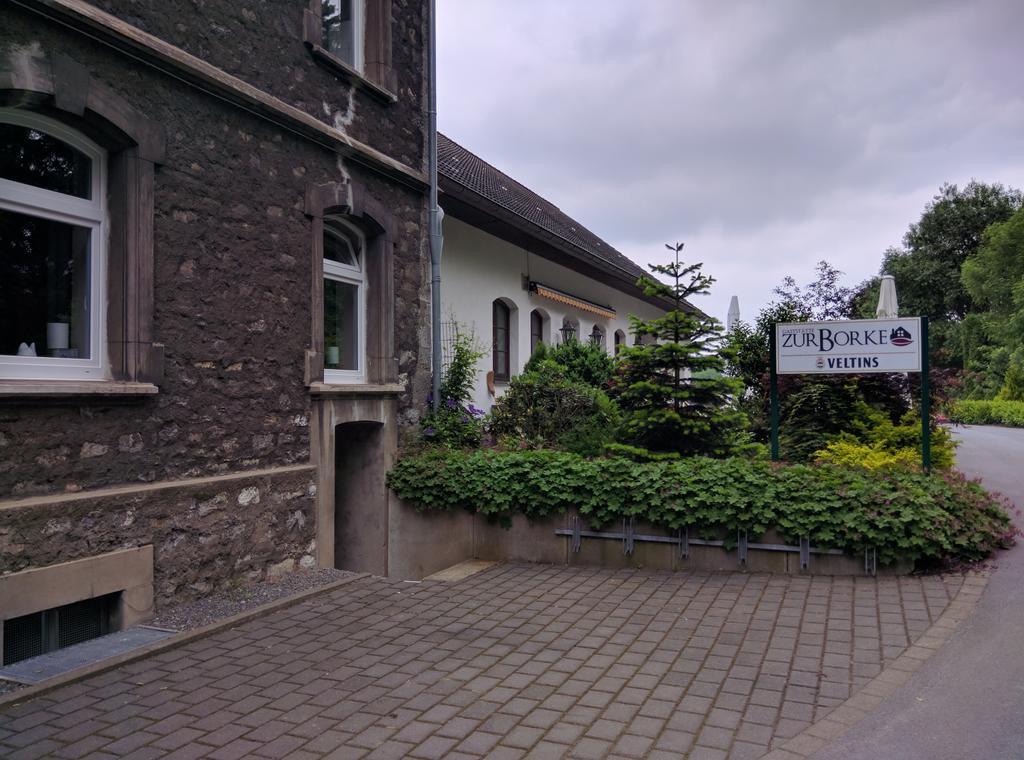 Hotel Zur-Borke Neuenrade Exteriör bild