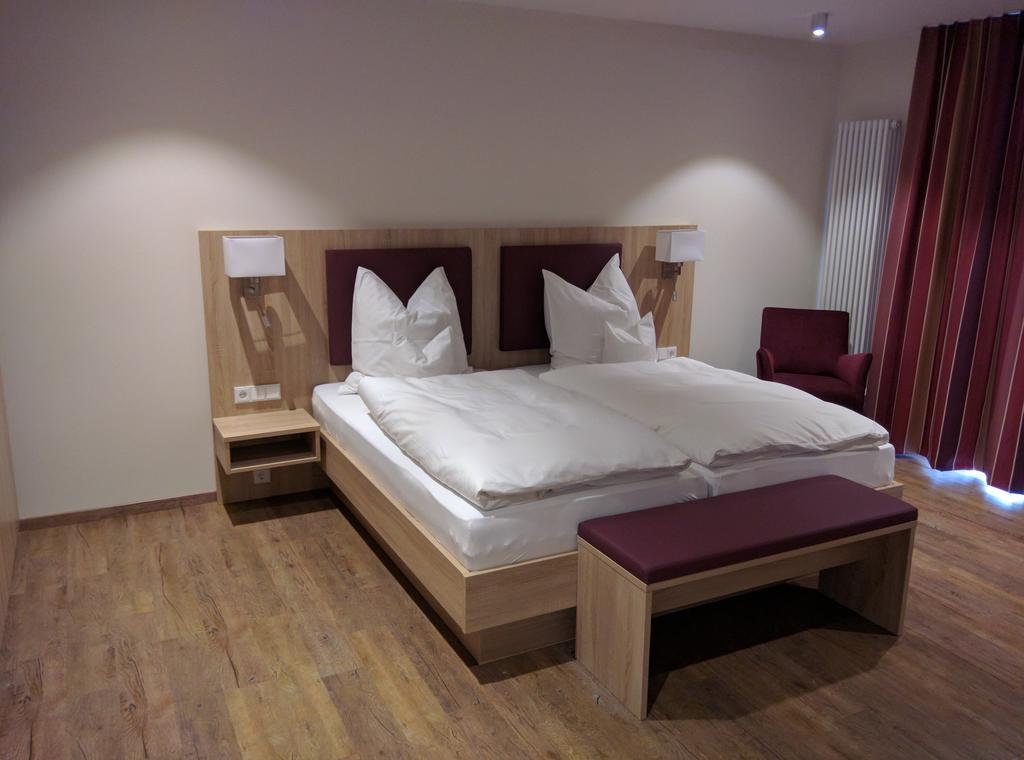 Hotel Zur-Borke Neuenrade Exteriör bild