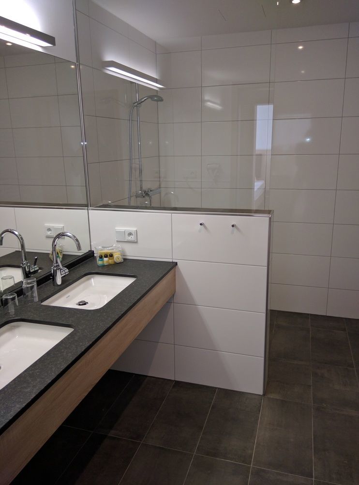 Hotel Zur-Borke Neuenrade Exteriör bild