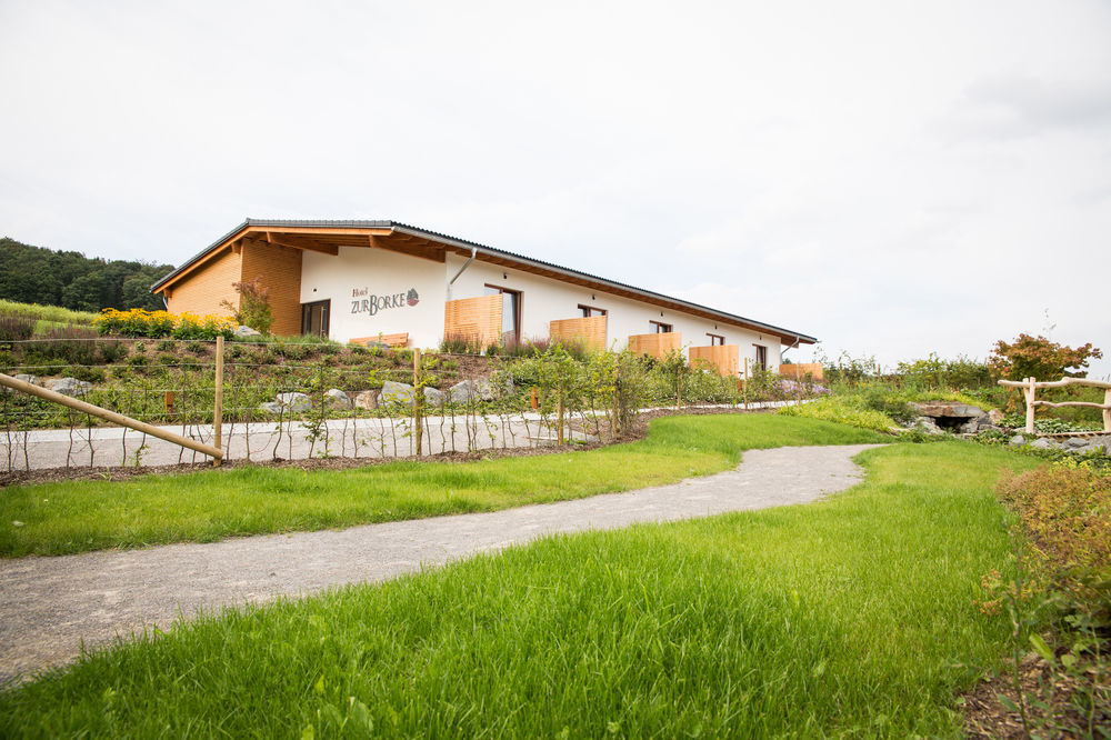 Hotel Zur-Borke Neuenrade Exteriör bild